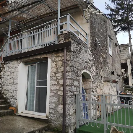 Molise Isernia E Casa Sbriglio, Tra Cascate, Laghi, Fiumi E Relax Sessano del Molise Exterior photo
