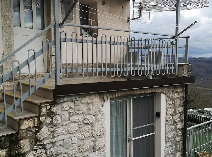 Molise Isernia E Casa Sbriglio, Tra Cascate, Laghi, Fiumi E Relax